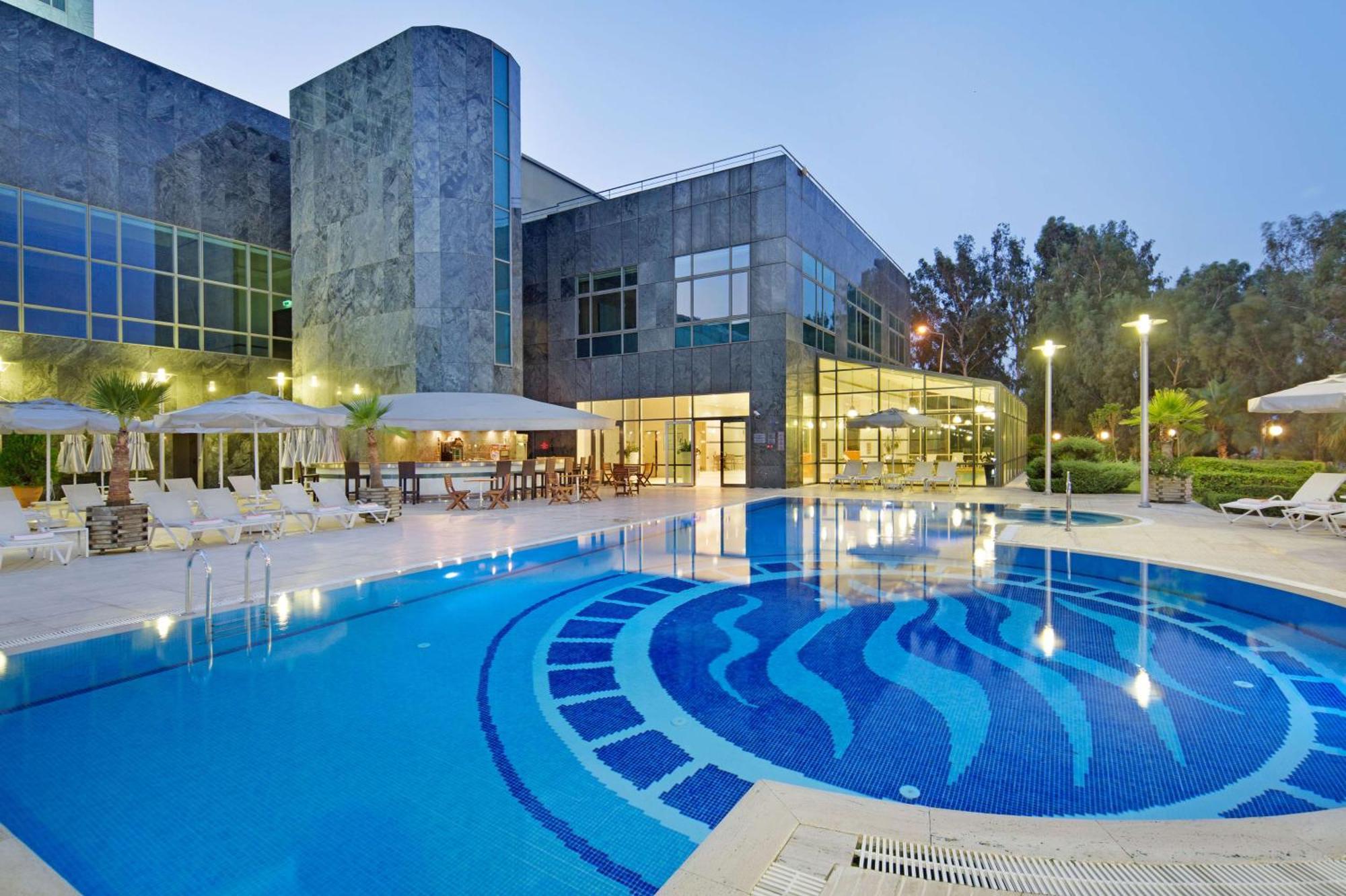 Adana Hiltonsa Hotel Exterior photo